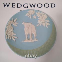 Plat de plateau de l'année 2021 du zodiaque du bœuf en jasperware de Wedgwood