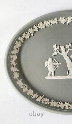 Plateau en jaspe gris Wedgwood Cupidon et Psyché