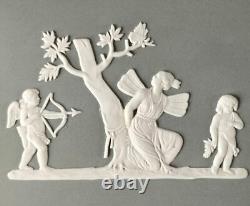 Plateau en jaspe gris Wedgwood : Cupidon et Psyché