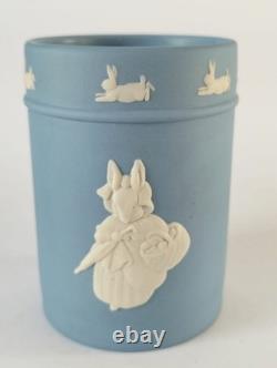 Porte-stylo Peter Rabbit en jasperware bleu Wedgwood Beatrix Potter
