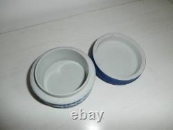 Pot à bibelots rond néoclassique en jaspe bleu foncé Wedgwood ancien avec rougeur