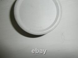 Pot à bibelots rond néoclassique en jaspe bleu foncé Wedgwood ancien avec rougeur