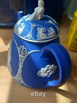 Pot à café en jaspe bleu cobalt antique WEDGWOOD avant 1891 avec un bouton 'Sibyl'