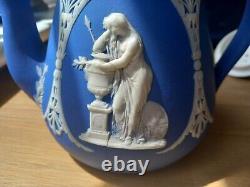 Pot à café en jaspe bleu cobalt antique WEDGWOOD avant 1891 avec un bouton 'Sibyl'