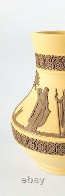 Pot à eau étrusque en taupe sur canne Jasperware de Wedgwood