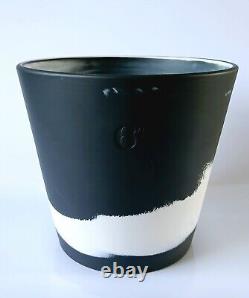 Pot de fleurs en jaspe Wedgwood noir et blanc Burlington