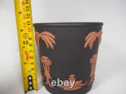 Pot de plante / vase vintage en jaspe Wedgwood noir et terracotta avec crocodile