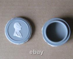 Pots à pilules EARL MOUNTBATTEN en jaspe GREY Wedgwood