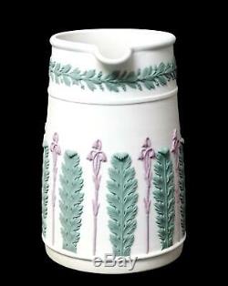 Première Carafe Tricolore Wedgwood Acanthus Jasperware Condition Extraordinaire