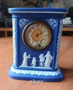 Projet de restauration d'une horloge en jaspe Wedgwood bleu foncé antique 1889 'R'