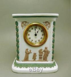 Rare 19ème Wedgwood Tricolor Jasperware Mantle Horloge Fonctionnement Mouvement Original