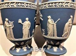 Rare 7 C. 1867/68 Paire De Vases Trophée Urne Jasperware Wedgwood Bleu Neuf