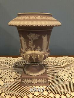 Rare Antique Wedgwood Angleterre Lilas Jasperware Dip Urn Vase