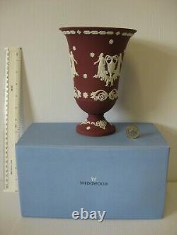 Rare Boîte Wedgwood Angleterre Jasper Ware Jasperware Crimson Wine Arcadian Vase