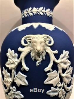 Rare C. 1840 Wedgwood Adams Bleu Vase Jasperware 10.50 Pieds Bleu Cobalt