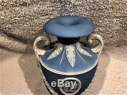 Rare C. 184050 Vase Trophy Bleu Jasper Wedgwood Nike & The Warrior Nice