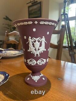 Rare En Boîte Wedgwood Angleterre Jasper Ware Jasperware Vin De Crimson Vase Arcadian