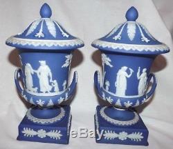 Rare Lot De 2 Wedgwood Museum 1906 Socle Jasperware Bleu 9.25 Excellent