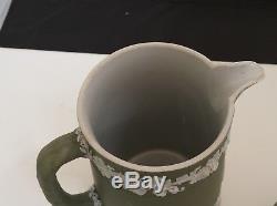 Rare Pipe De Pots En Wedgwood Jasperware Dip Vert Avec Cache 1895 Avec Couvercle En Feuille