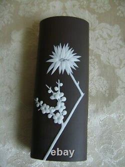 Rare Wedgwood Dark Taupe Jasperware 6 1/2 Spill Vase With Prunus Blossoms