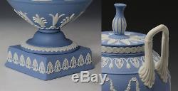 Rare Wedgwood Jasperware Solide Bleu Vase Et Couvercle