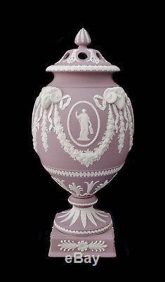 Rare Wedgwood Lilas Blanc Jasperware Vase Avec Urne De Pot-pourri À Tête De Bélier 12 H