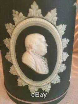 Rare Wedgwood Pichet En Jasperware Vert Olive George Washington & Benjamin Franklin