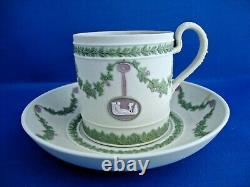 Rare Wedgwood Tri Colored Jasperware Cup Et Saucer C 1870's Aux Années 1880