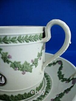 Rare Wedgwood Tri Colored Jasperware Cup Et Saucer C 1870's Aux Années 1880