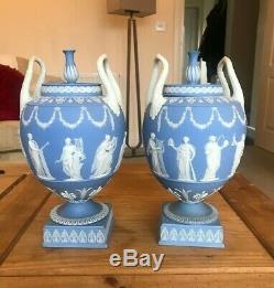 Rare Wedgwood Tri Couleur Bleu Jasper Ware Campagna Vase C. 1989 Perfect