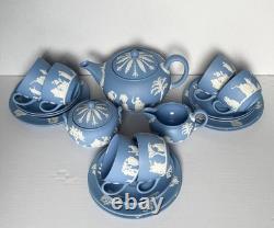 Rare ensemble de thé vintage Wedgwood en jasperware bleu ciel émaillé à l'intérieur, 21 pièces, Angleterre