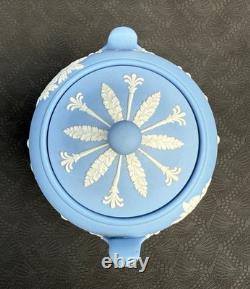 Rare ensemble de thé vintage Wedgwood en jasperware bleu ciel émaillé à l'intérieur, 21 pièces, Angleterre