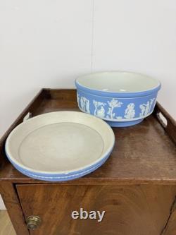Rare jardinière ancienne Wedgwood en grès jaspe du XIXe siècle avec plateau