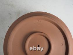 Rare porte-bougie chandelier Wedgwood en jasperware terracotta
<br/>


