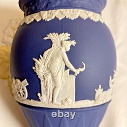 Rare vase Bountiful en jasperware Wedgwood vintage rare bleu Portland de 8 pouces de haut