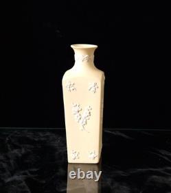 Rare vase à bouton néoclassique en jaspe Prunus couleur jaune primevère Wedgwood 13,8 cm