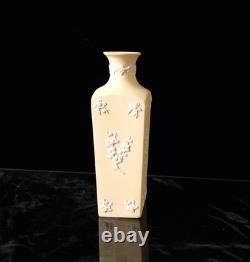 Rare vase à bouton néoclassique en jaspe Prunus couleur jaune primevère Wedgwood 13,8 cm