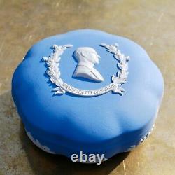 Sar Le Duc D’édimbourg Prince Philip Wedgwood Jasperware Box
