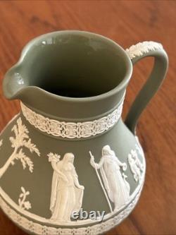 Service Wedgwood Jasperware vert sauge 10 pièces, grand bol, chandeliers, pichets et boîtes