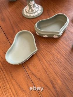 Service Wedgwood Jasperware vert sauge 10 pièces, grand bol, chandeliers, pichets et boîtes