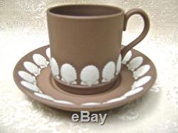 Six Weddwood Taupe Brown Jasperware Demitasse Tasses Et Soucoupes Avec Motif Shell