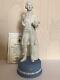 Statuette En Jaspe Bleu Et Blanc édition Limitée Du 250e Anniversaire De Josiah Wedgwood