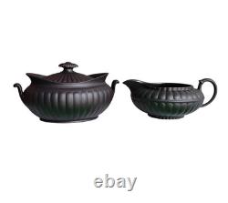 Sucrier antique Wedgwood en basalte noir avec crémier assorti en forme de pot à lait, Jasper Ware