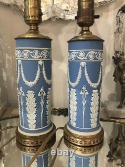 Superbe Pair Antique Wedgwood Jasperware Blue White Lampes Rams Head Swags