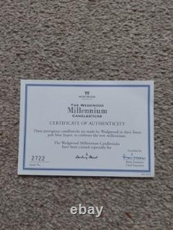 Superbes chandeliers en jasperware Wedgwood Millennium, trouvaille rare