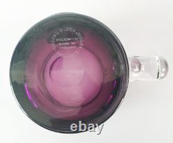 Tankard en verre lilas de jasperware Wedgwood de la Reine Elizabeth