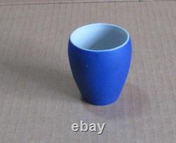 Tasse CRESTEE BURY St EDMUNDS en jaspe COBALT BLUE de Wedgwood