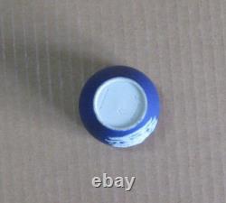 Tasse CRESTEE BURY St EDMUNDS en jaspe COBALT BLUE de Wedgwood