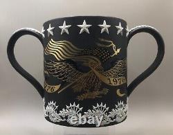 Tasse d'amour bicentenaire américaine Wedgwood conçue par Richard Guyatt, 1976