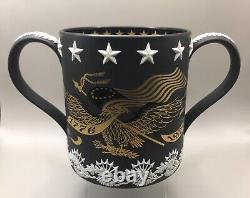 Tasse d'amour bicentenaire américaine Wedgwood conçue par Richard Guyatt, 1976